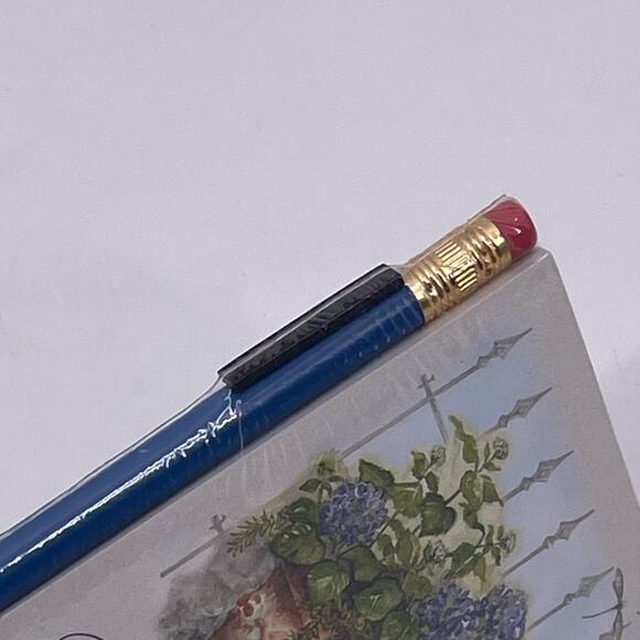 Biltmore Estate Magnetic Note Pad and Magnet Pencil Flowers Lined Paper NEW - Picture 8 of 10